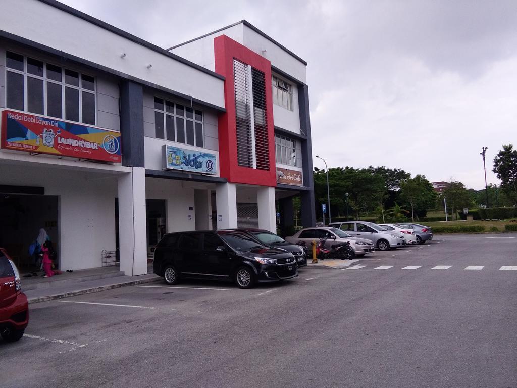Homestay D 11 Putrajaya Netflix Wifi Ngoại thất bức ảnh