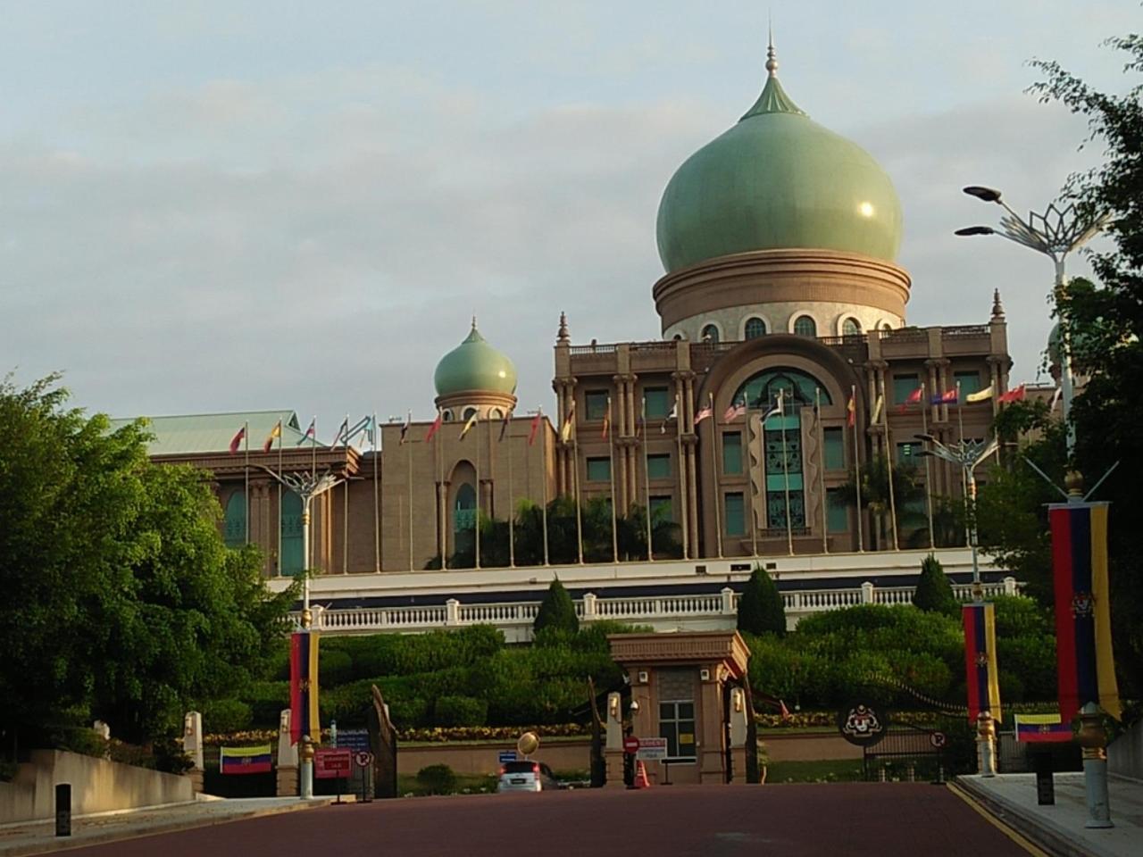 Homestay D 11 Putrajaya Netflix Wifi Ngoại thất bức ảnh